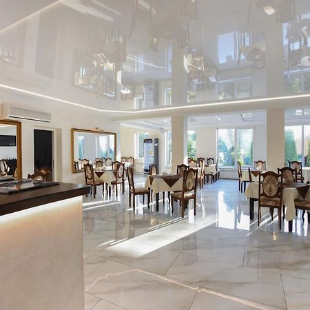 Hotel Continent 폴리아나 외부 사진
