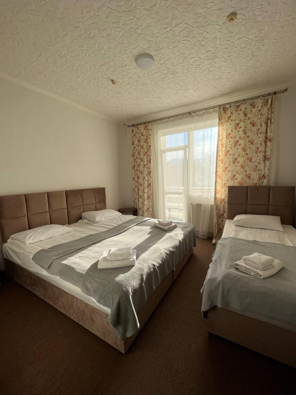 Hotel Continent 폴리아나 외부 사진